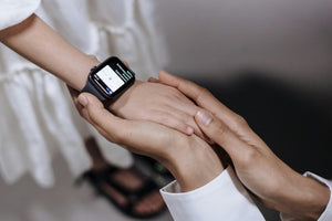 Should You Get a Kids’ Smartwatch? Pros, Cons, and Parental Tips